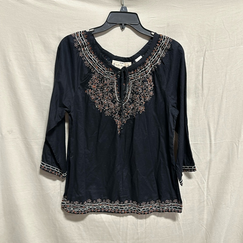 Life Style Embroidery boho style‎ black top / Size M / Box 1-7
